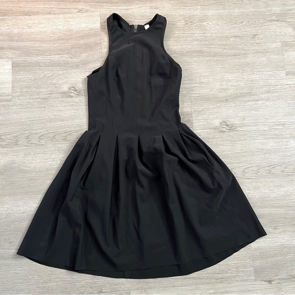 LULULEMON ATHLETICA HERE TO THERE BLACK DRESS SIZE 4 Style Number: W8386S